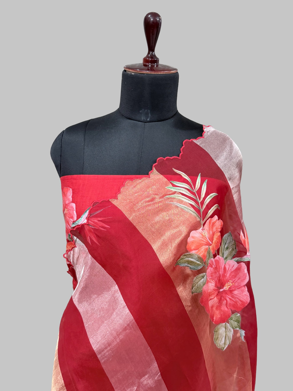 Pure Handloom Organza Tissue Saree – Red, Gold & Silver Zari Floral Elegance